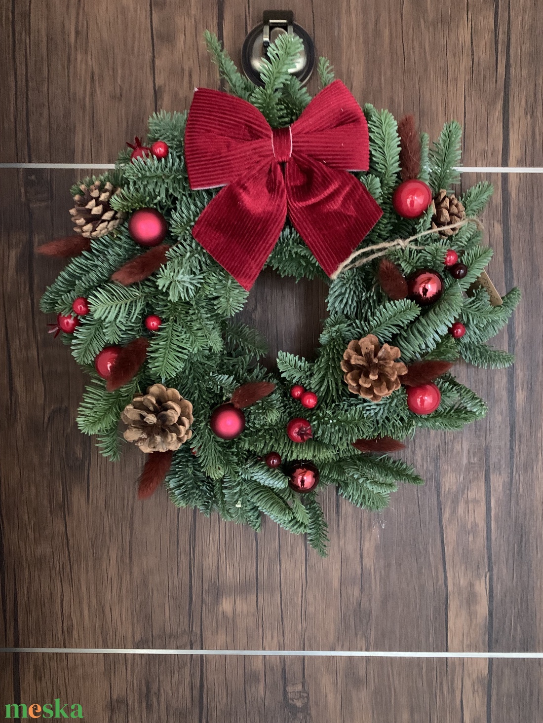 Élő Nobilis fenyő alapú ajtódísz - karácsony - karácsonyi kültéri dekoráció - Meska.hu