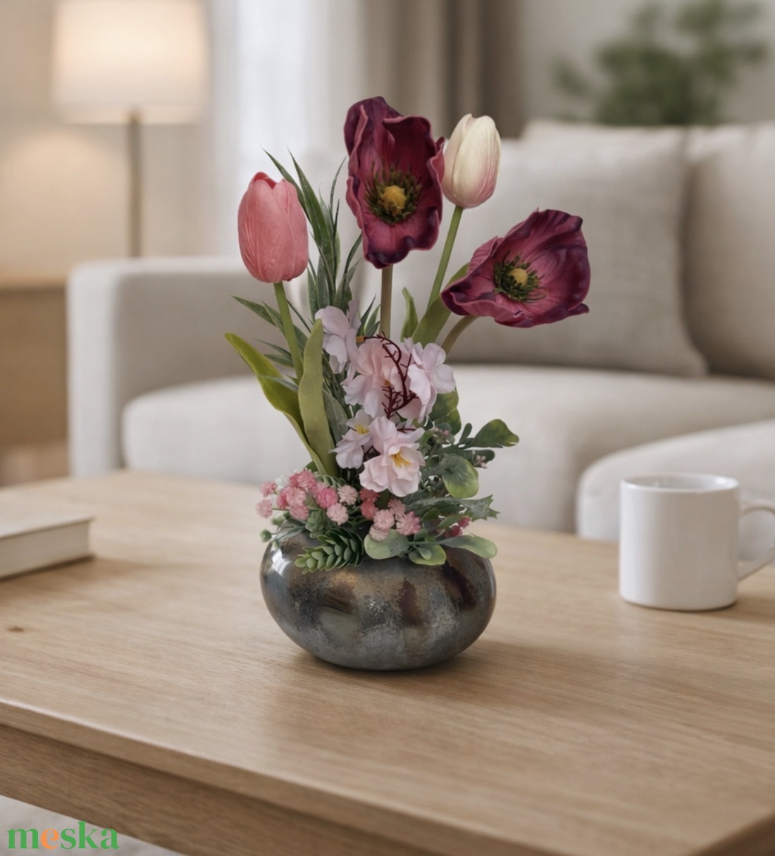 Tavaszi asztaldísz festett üveg kaspóban - otthon & életmód - virágdekoráció - virágdíszek - virágdísz kaspóban - Meska.hu