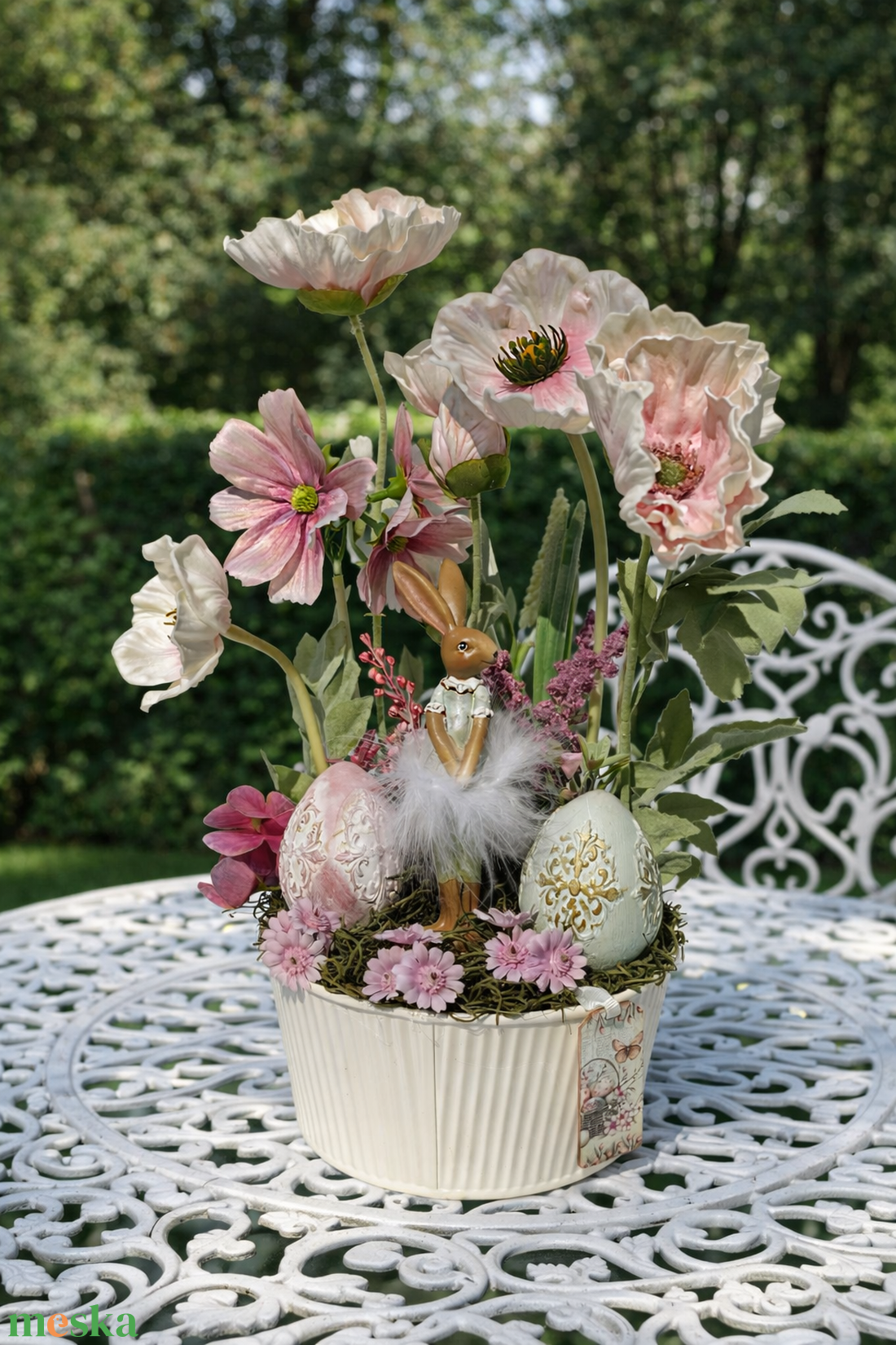 Tavaszi nyuszis asztaldísz fém kaspóban - otthon & életmód - virágdekoráció - virágdíszek - virágdísz kaspóban - Meska.hu