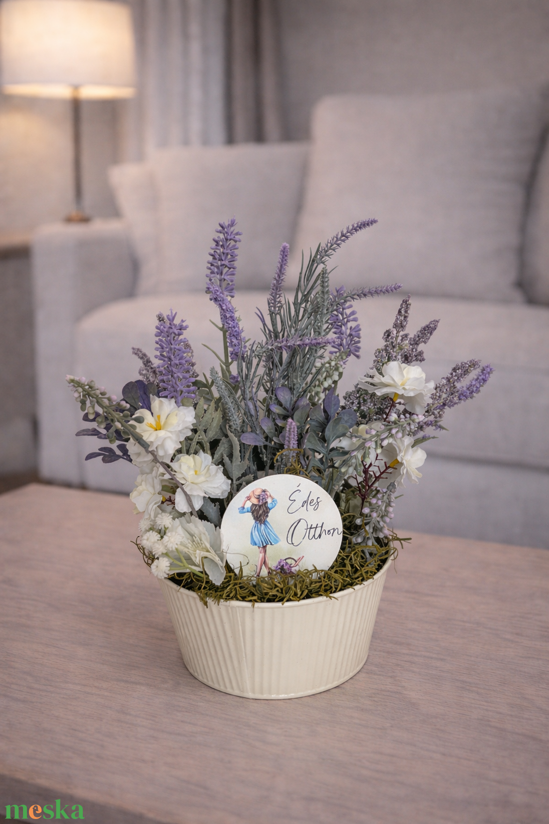 Tavaszi asztaldísz levendulás - otthon & életmód - virágdekoráció - virágdíszek - virágdísz kaspóban - Meska.hu