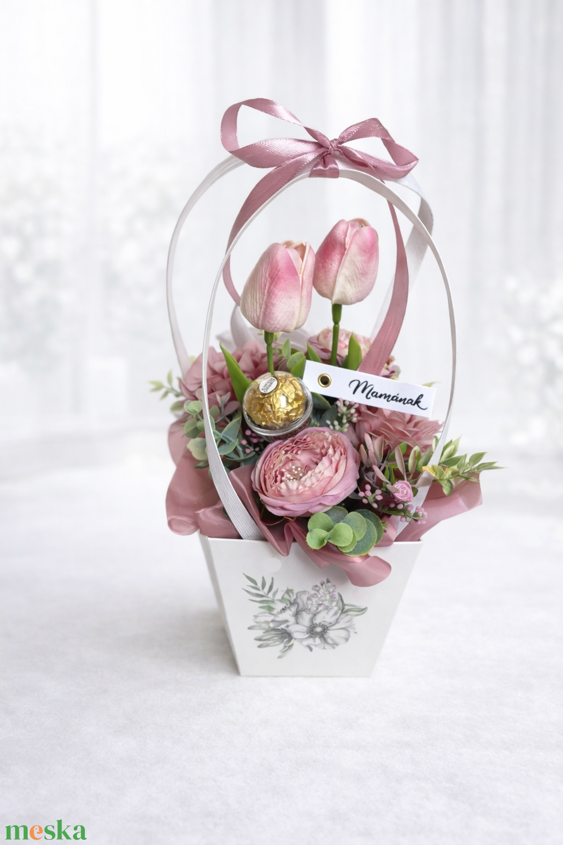 Anyák napi box bonbonnal - otthon & életmód - virágdekoráció - virágok - virágbox - Meska.hu