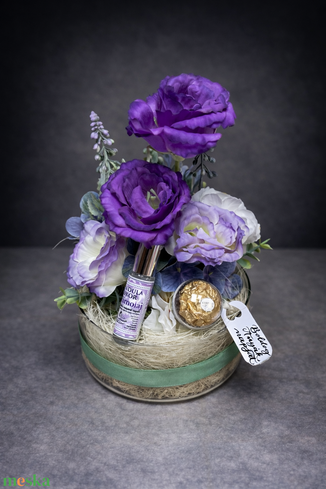 Prémium Anyák napi üvegtál (kicsi) naturkozmetikummal - otthon & életmód - virágdekoráció - virágok - virágbox - Meska.hu