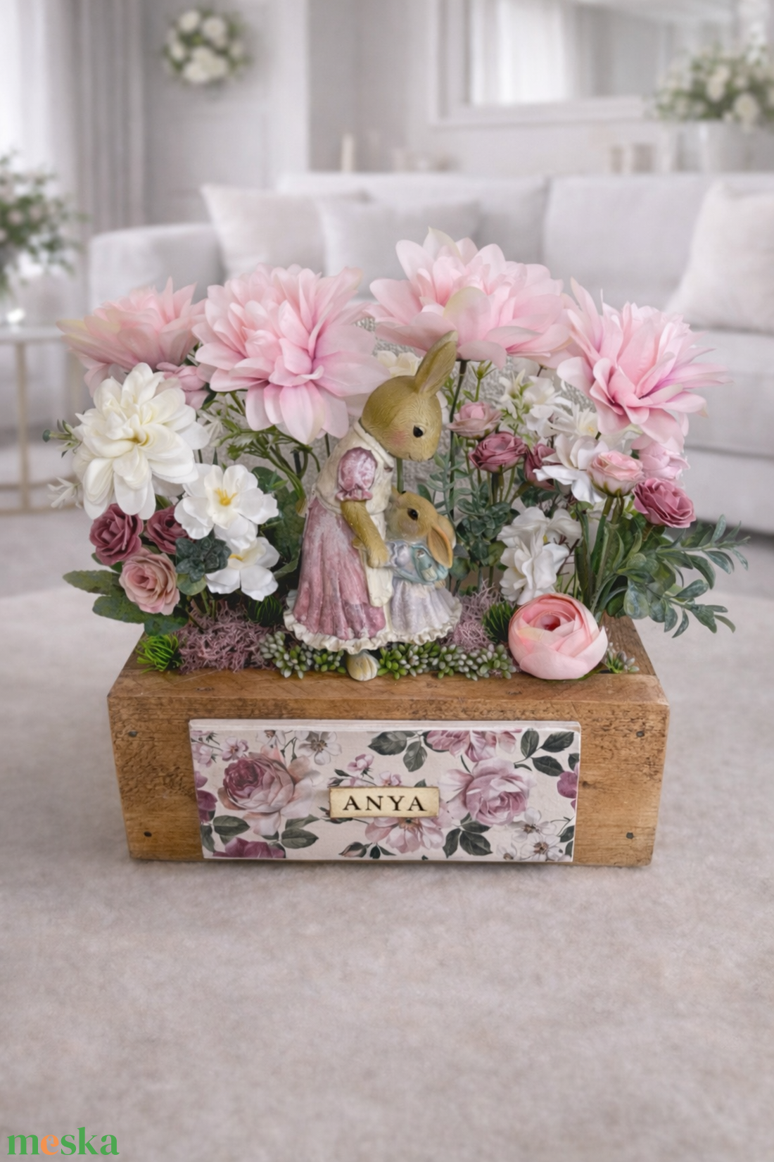 �ANYA feliratú egyedi dekorládás asztaldísz - otthon & életmód - virágdekoráció - virágdíszek - asztali virágdísz - Meska.hu