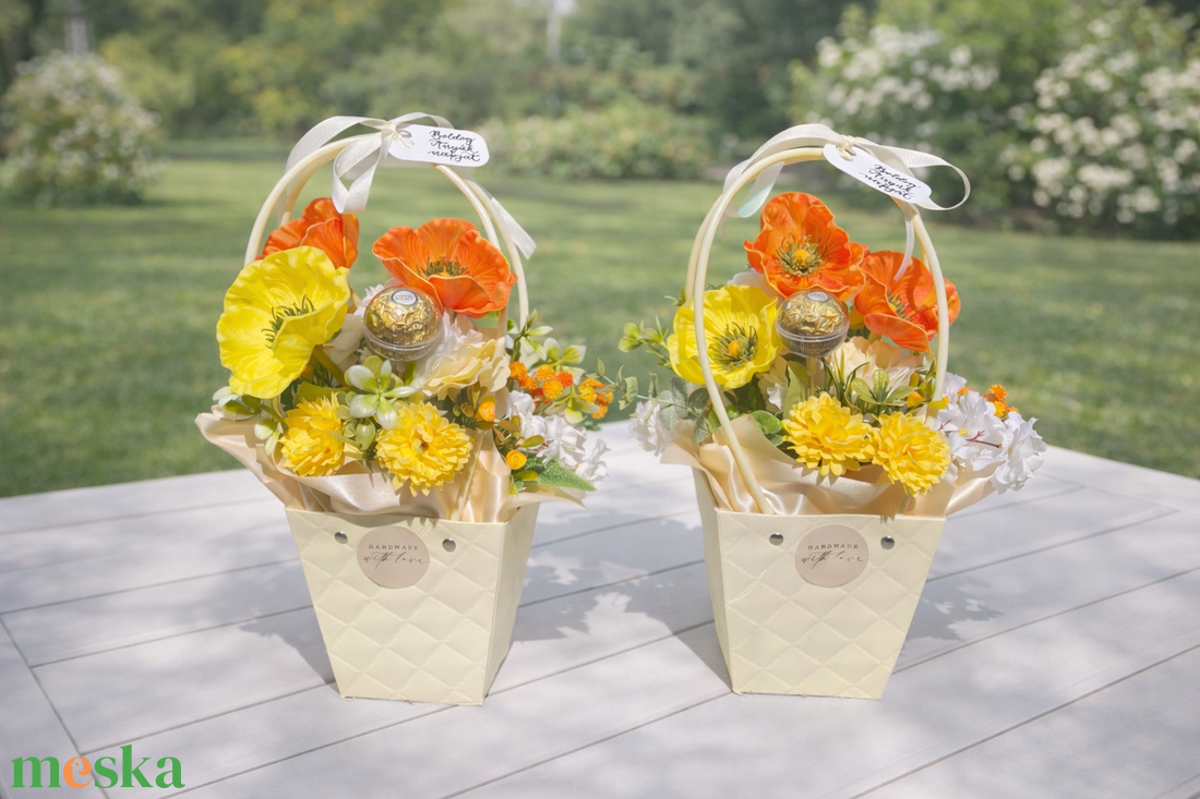 Anyák napi virágboxok egyedi felirattal több színben - otthon & életmód - virágdekoráció - virágok - virágbox - Meska.hu