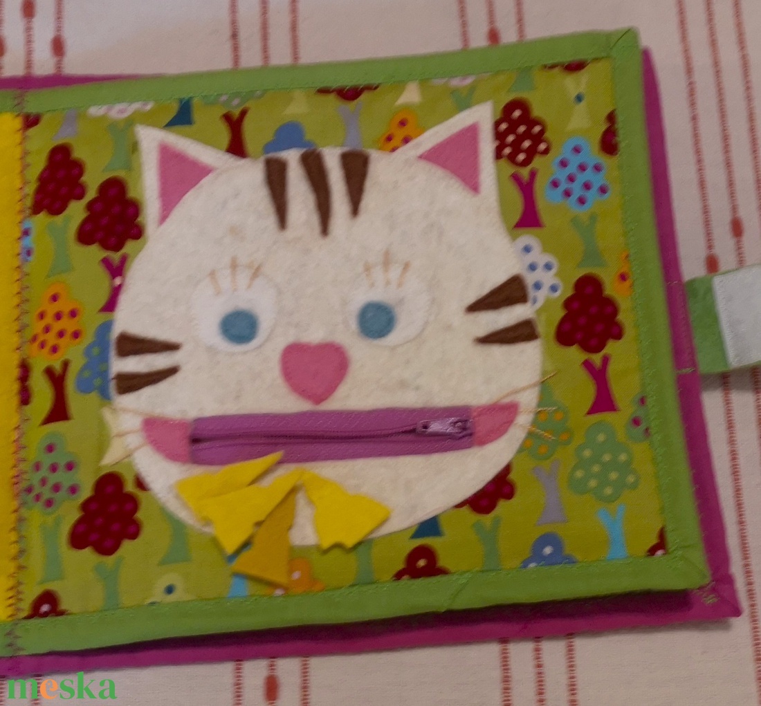 Csendeskönyv oldal- Cica(2 éves kortól) - játék & sport - textilkönyv & babakönyv - Meska.hu