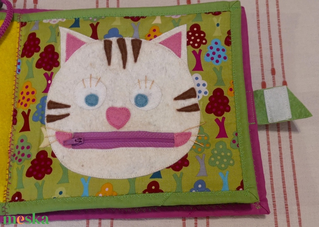 Csendeskönyv oldal- Cica(2 éves kortól) - játék & sport - textilkönyv & babakönyv - Meska.hu