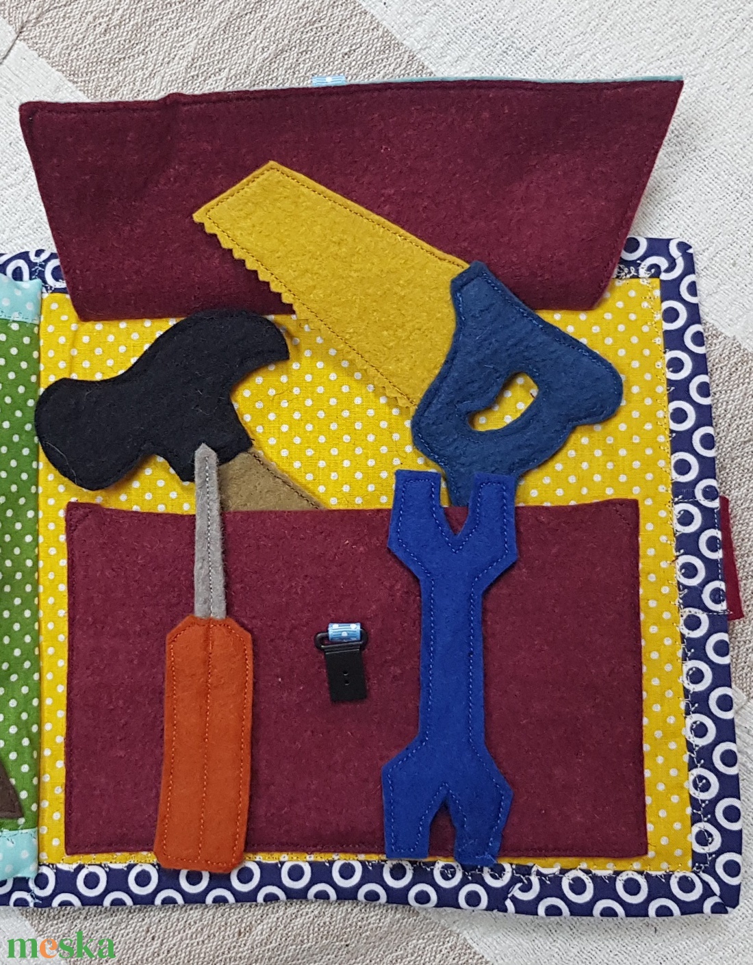 Csendeskönyv-Szerszámosláda oldal - játék & sport - textilkönyv & babakönyv - Meska.hu Csendeskönyv-Szerszámosláda oldal - játék & sport - textilkönyv & babakönyv - Meska.hu