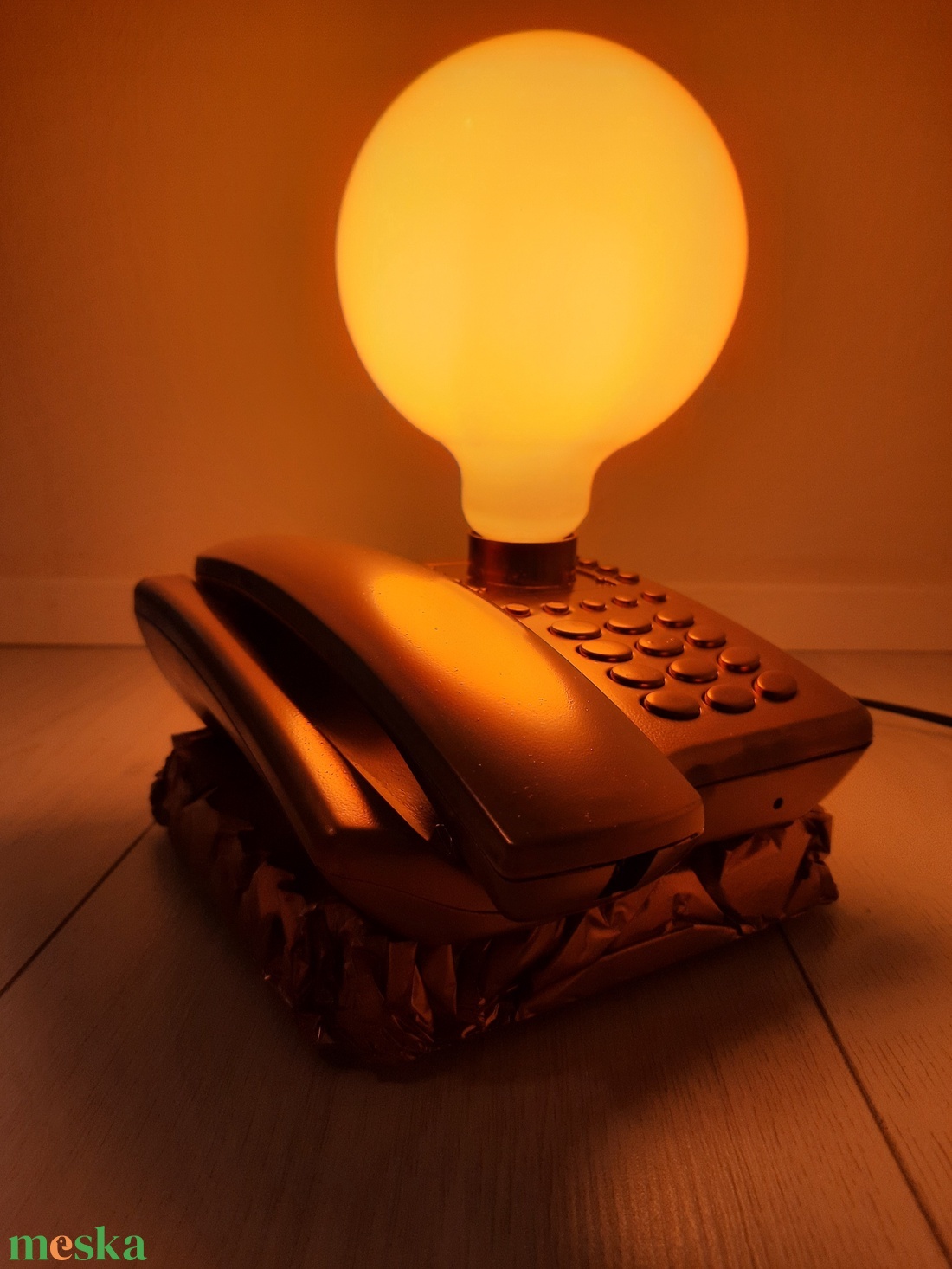 HavasiArts - Telefon lámpa távirányítóval bronz színben - otthon & életmód - lámpa - asztali lámpa - Meska.hu HavasiArts - Telefon lámpa távirányítóval bronz színben - otthon & életmód - lámpa - asztali lámpa - Meska.hu