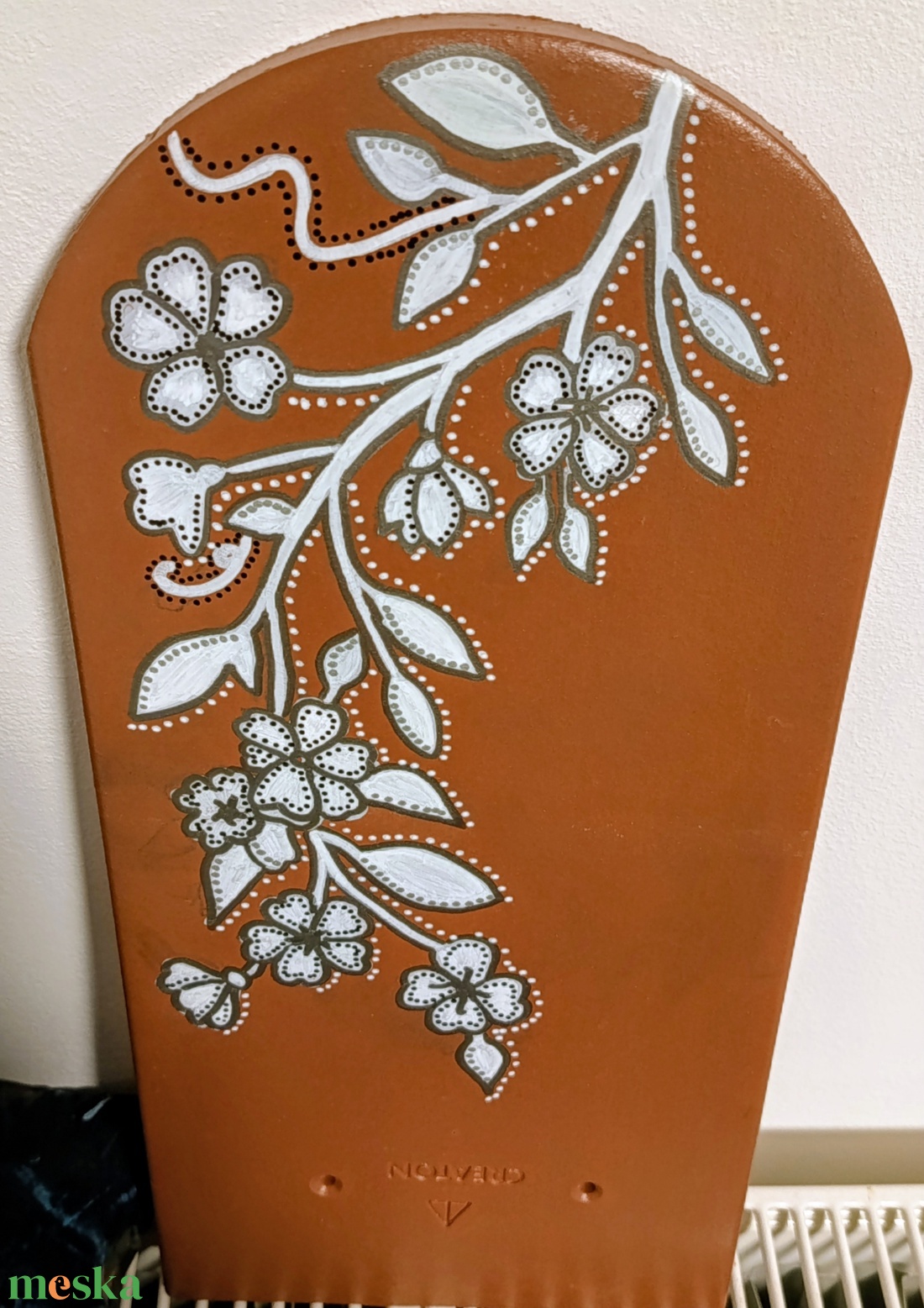 Házszám cserép - fehér virágokkal - otthon & életmód - ház & kert - házszám - Meska.hu