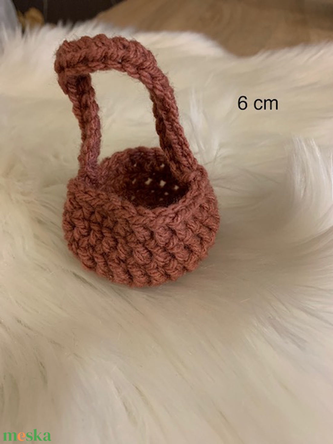 Horgolt kiskosár - otthon & életmód - dekoráció - fali és függő dekoráció - függődísz - Meska.hu