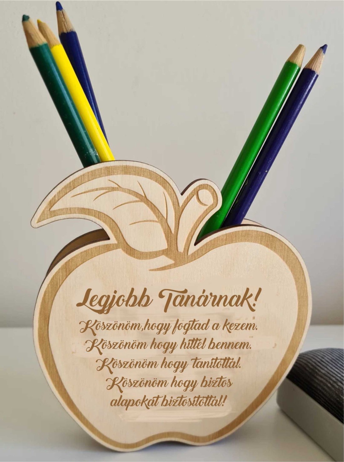 Tolltartó tanároknak ballagásra, pedagógus ajándék megszemélyesített - otthon & életmód - dekoráció - dísztárgy - Meska.hu Tolltartó tanároknak ballagásra, pedagógus ajándék megszemélyesített - otthon & életmód - dekoráció - dísztárgy - Meska.hu