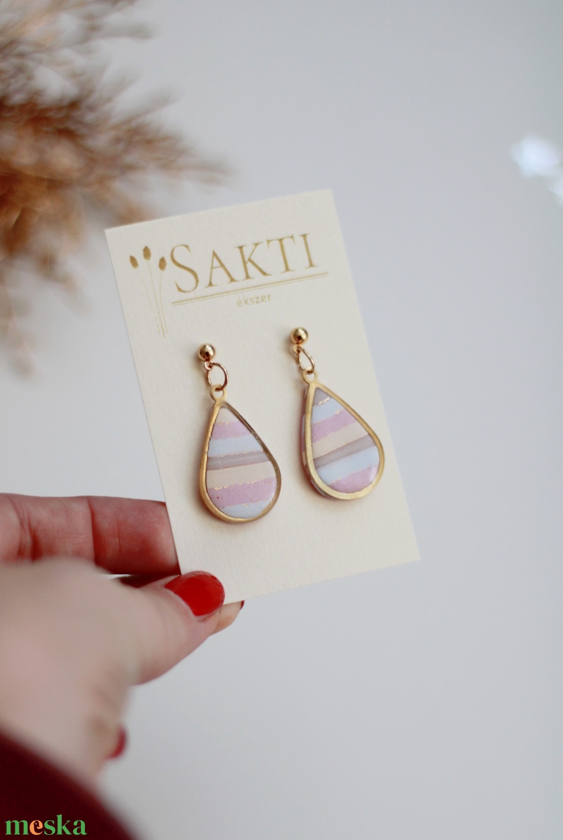 Színes csíkos fülbevaló, függő fülbevaló, fülbevaló - ékszer - fülbevaló - lógó fülbevaló - Meska.hu