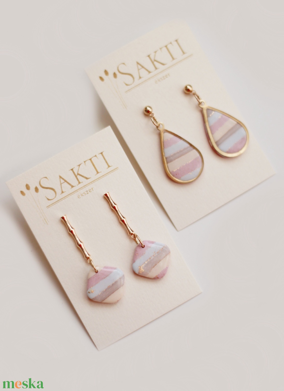 Színes csíkos fülbevaló, függő fülbevaló, fülbevaló - ékszer - fülbevaló - lógó fülbevaló - Meska.hu