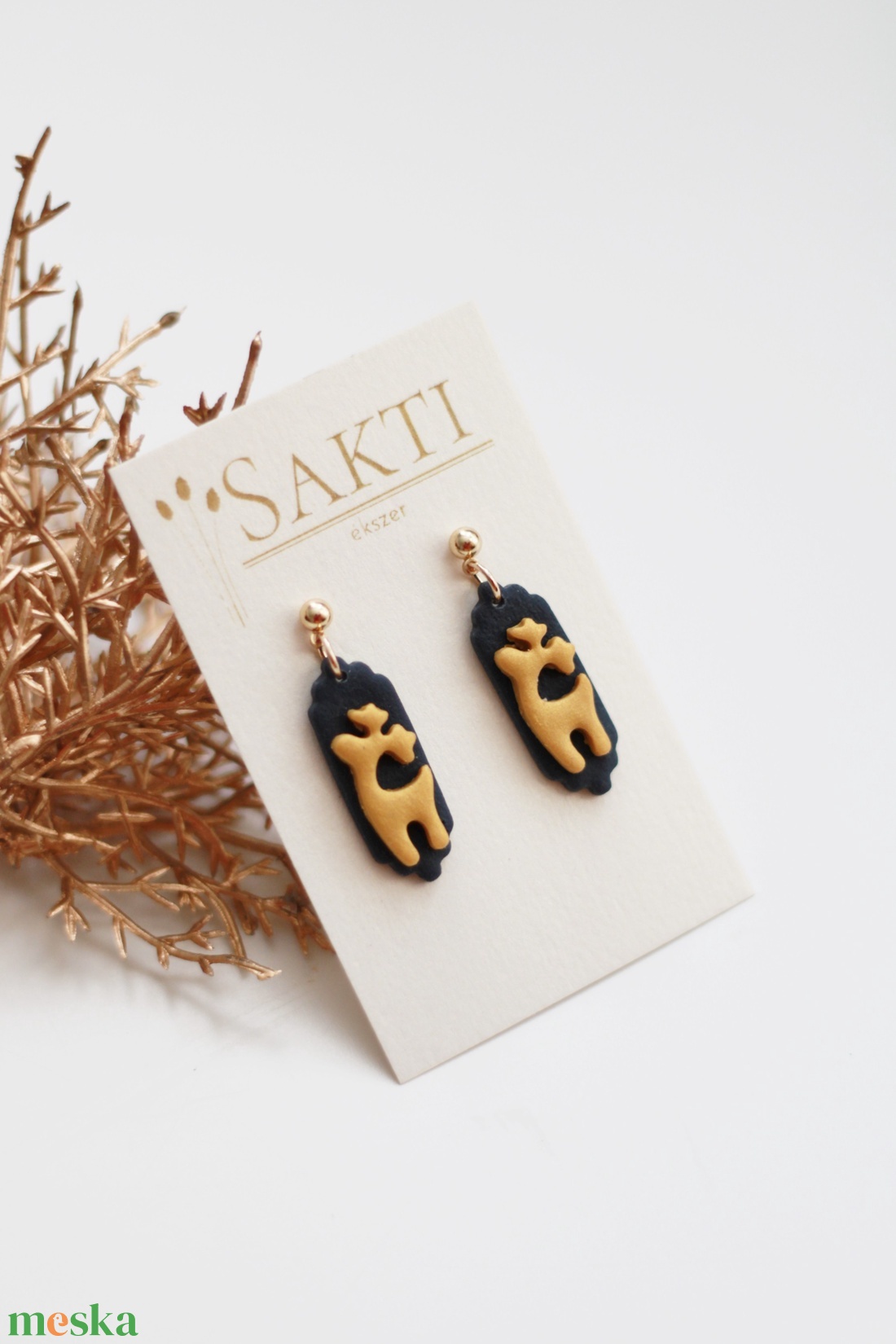 Rénszarvas mintás fülbevaló, függő fülbevaló, fülbevaló - ékszer - fülbevaló - lógó fülbevaló - Meska.hu