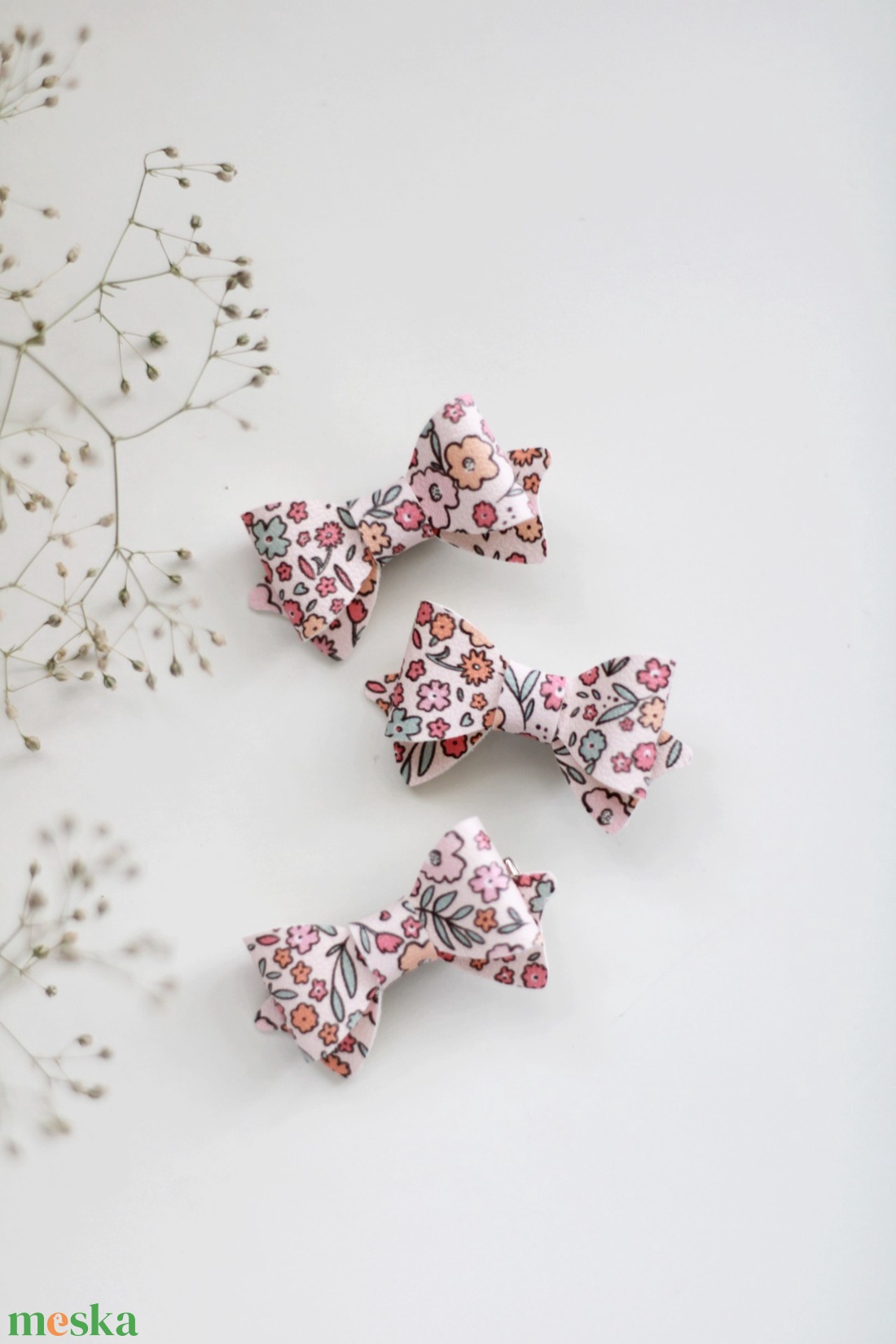 Virágos mini hajcsat, hajcsat - ruha & divat - hajdísz & hajcsat - hajcsat & hajtű - Meska.hu