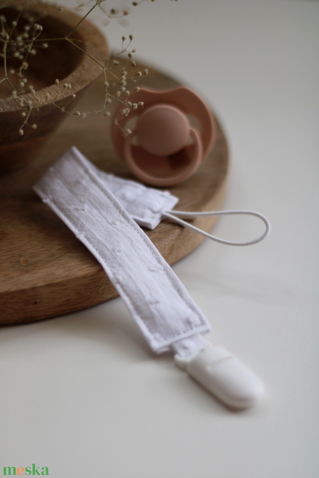 Fehér dotty cumilánc - játék & sport - 3 éves kor alattiaknak - cumilánc - Meska.hu