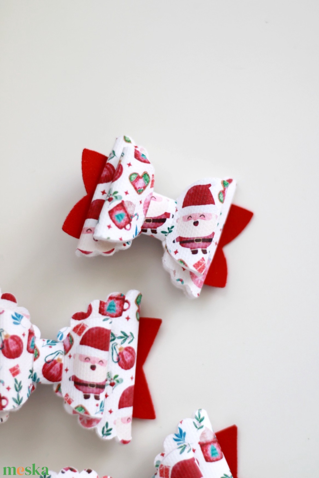 Mini Télapós hajcsat, gyerek hajcsat, hajcsat, Mikulás - ruha & divat - hajdísz & hajcsat - hajcsat & hajtű - Meska.hu