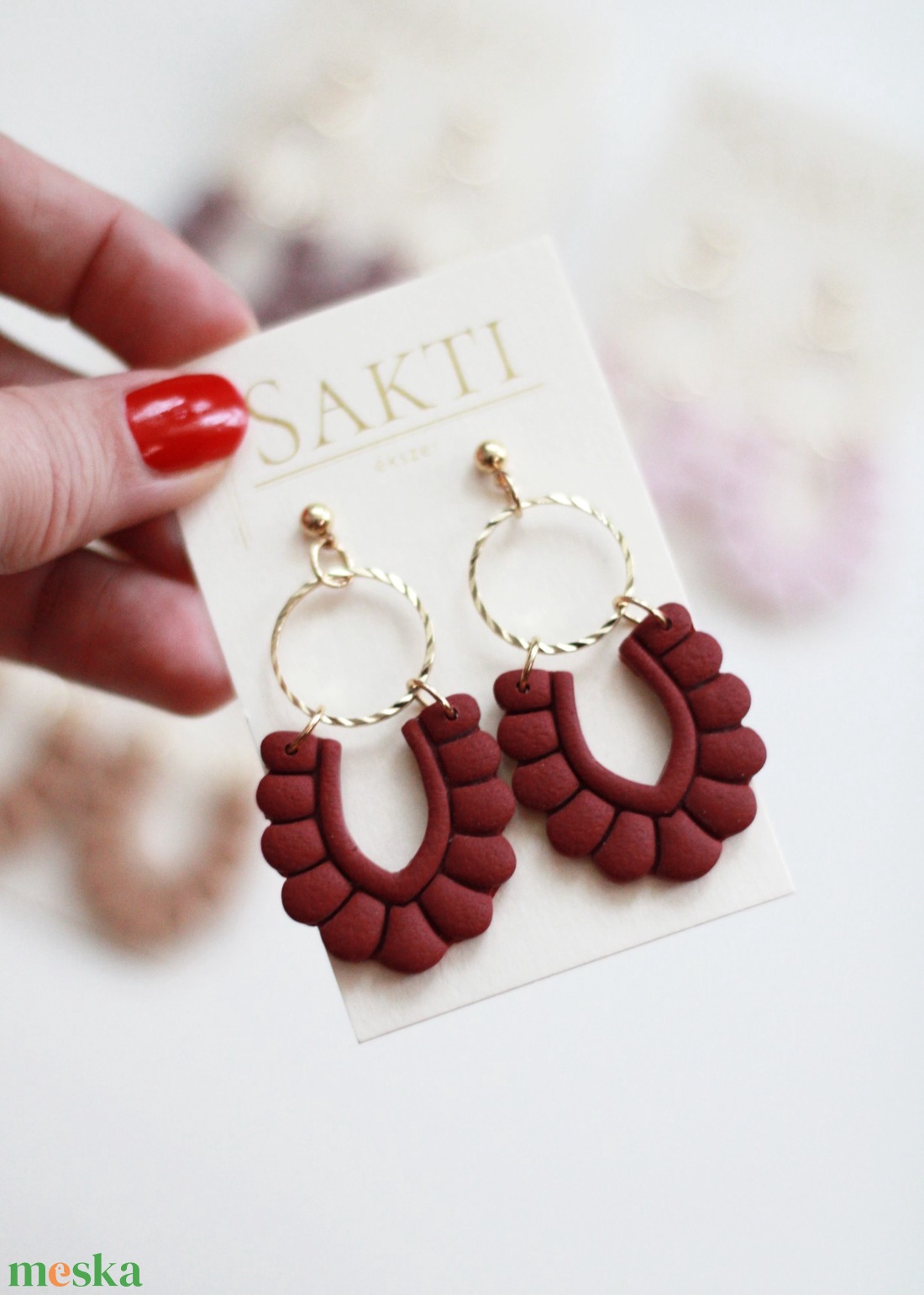 Bordó függő fülbevaló karikával  - ékszer - fülbevaló - lógó fülbevaló - Meska.hu