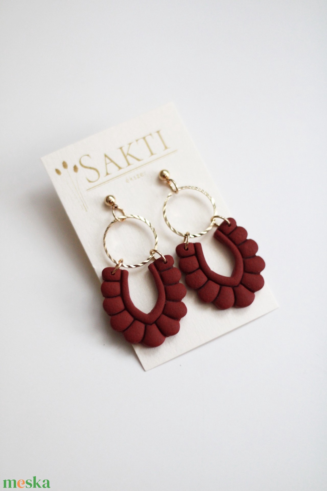 Bordó függő fülbevaló karikával  - ékszer - fülbevaló - lógó fülbevaló - Meska.hu