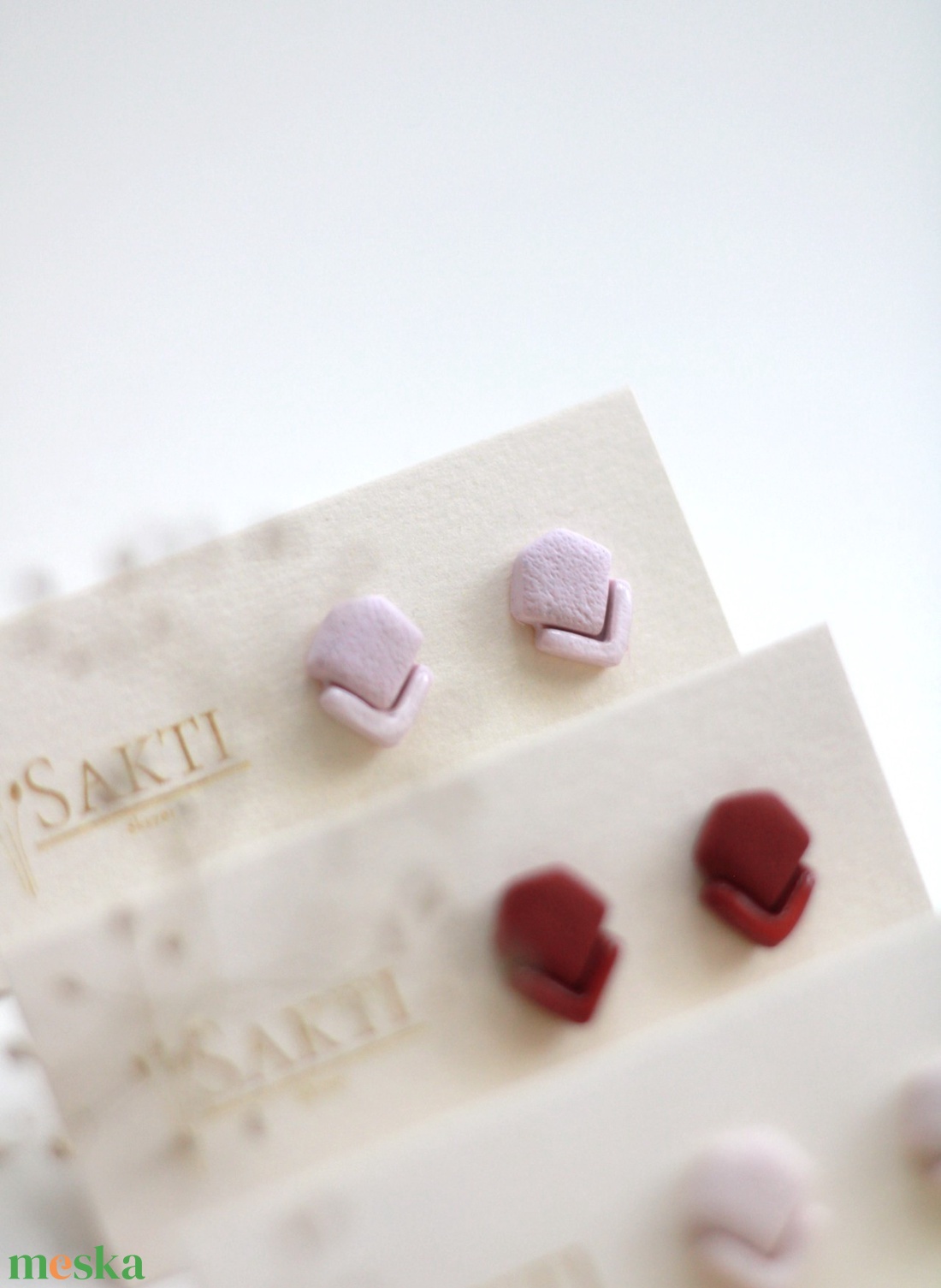 Púder elegáns gomb fülbevaló, gomb fülbevaló - ékszer - fülbevaló - pötty fülbevaló - Meska.hu