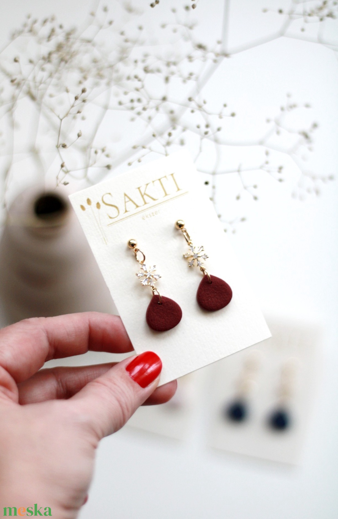 Bordó, hópihés fülbevaló, függő fülbevaló - ékszer - fülbevaló - lógó fülbevaló - Meska.hu