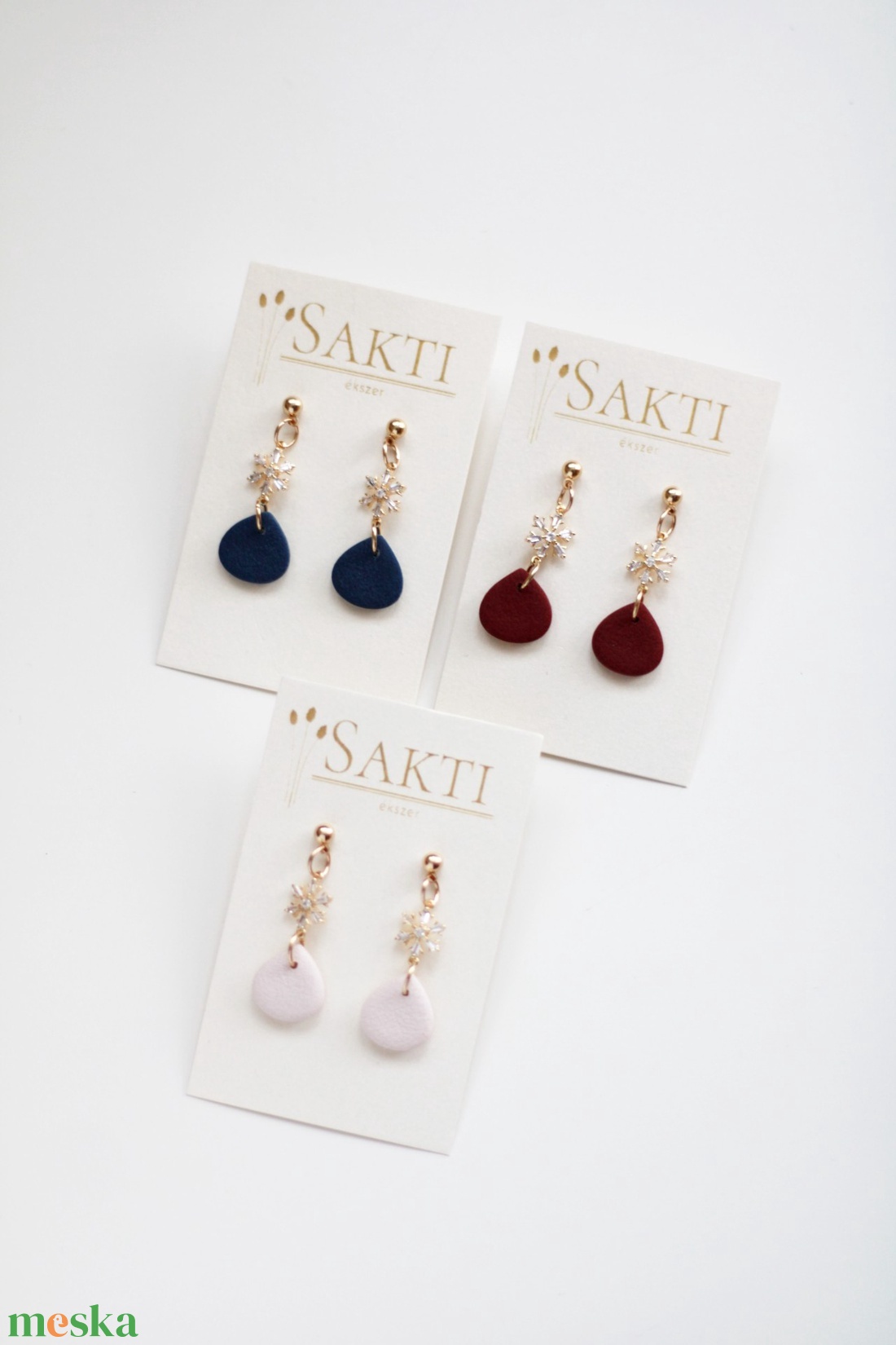 Bordó, hópihés fülbevaló, függő fülbevaló - ékszer - fülbevaló - lógó fülbevaló - Meska.hu