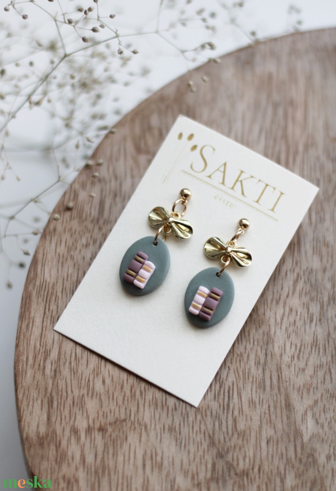 Könyves függő fülbevaló masnival - ékszer - fülbevaló - lógó fülbevaló - Meska.hu