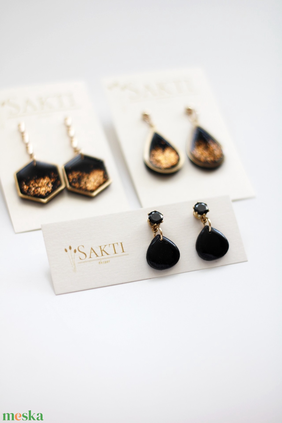 Csepp alakú köves függő fülbevaló - ékszer - fülbevaló - lógó fülbevaló - Meska.hu