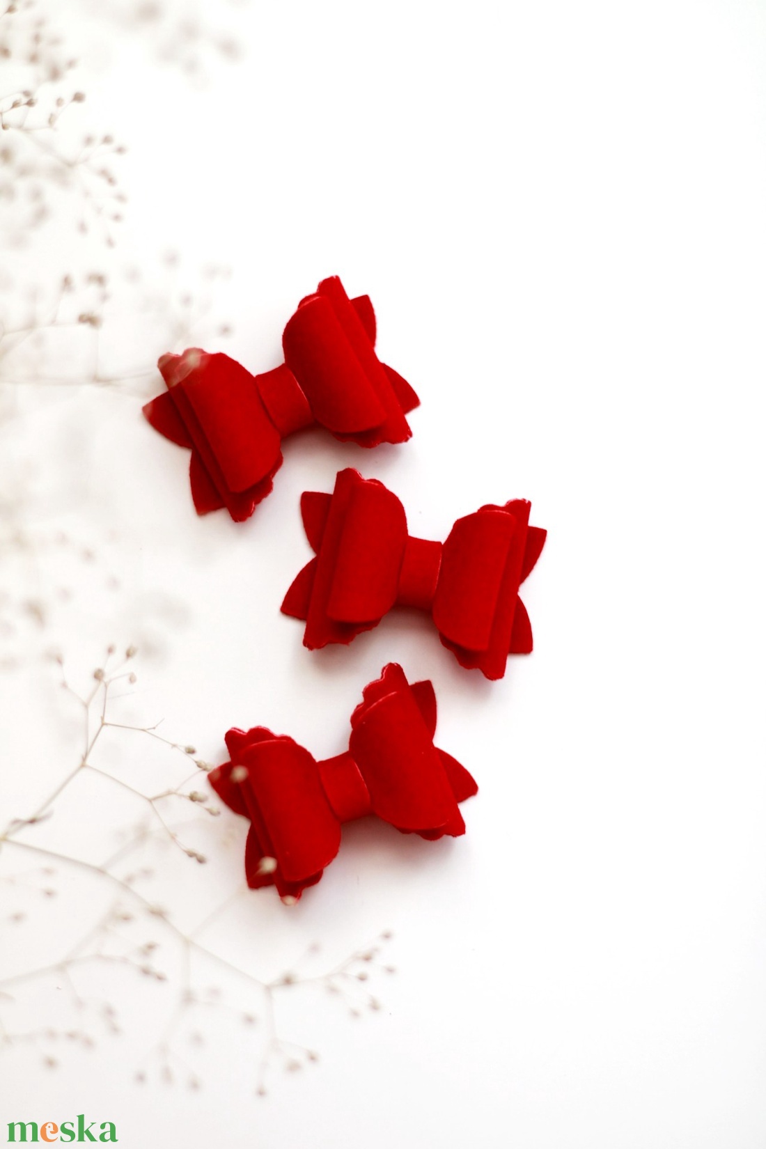 Piros bársony hajcsat - ruha & divat - hajdísz & hajcsat - hajcsat & hajtű - Meska.hu