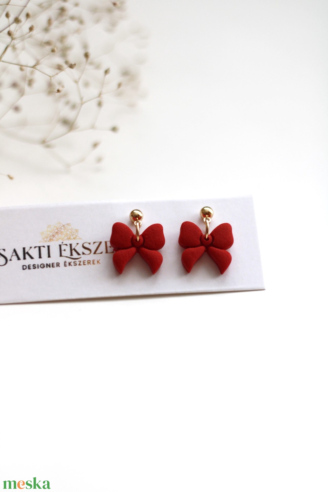 Pici piros masni fülbevaló - ékszer - fülbevaló - pötty fülbevaló - Meska.hu
