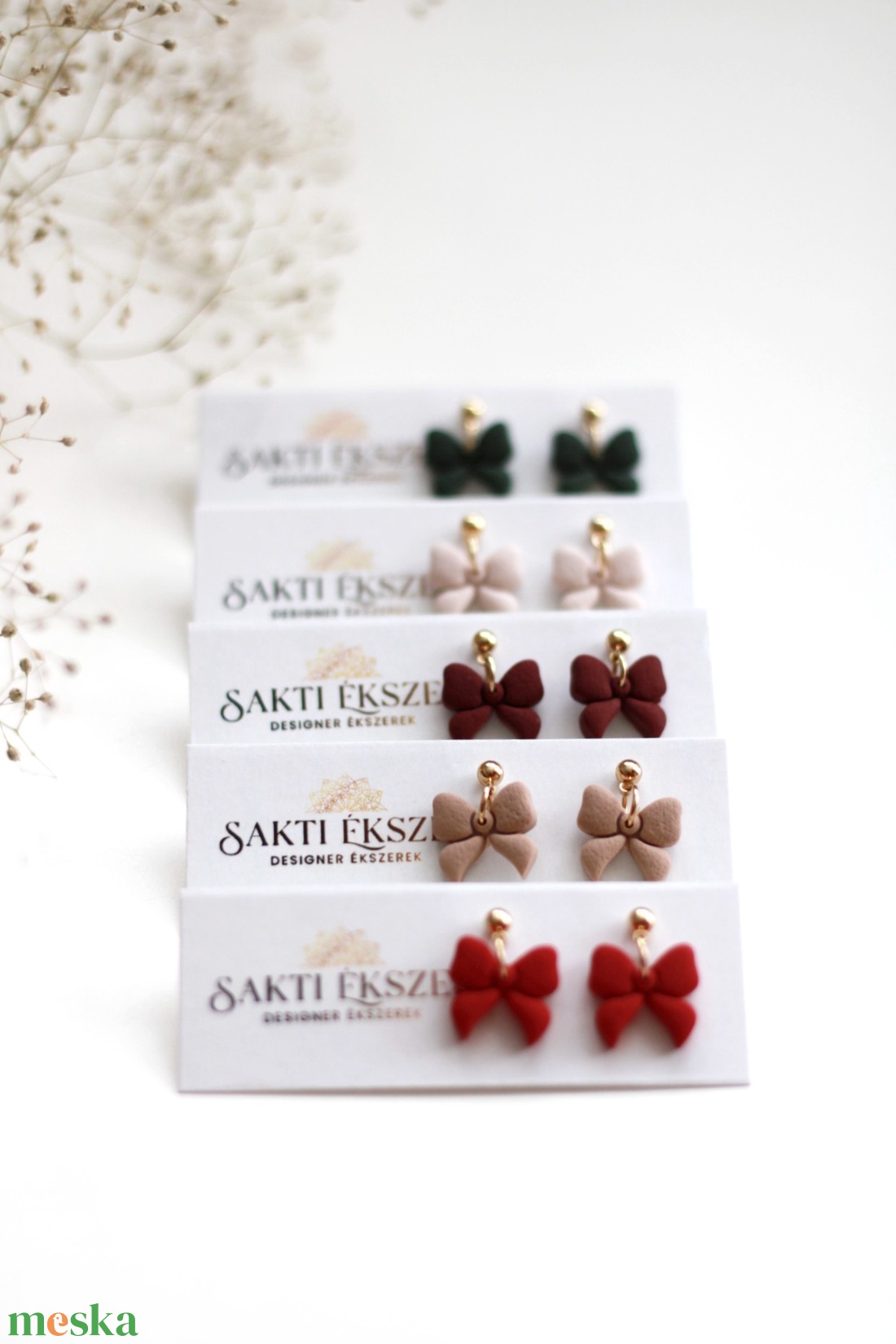 Pici piros masni fülbevaló - ékszer - fülbevaló - pötty fülbevaló - Meska.hu