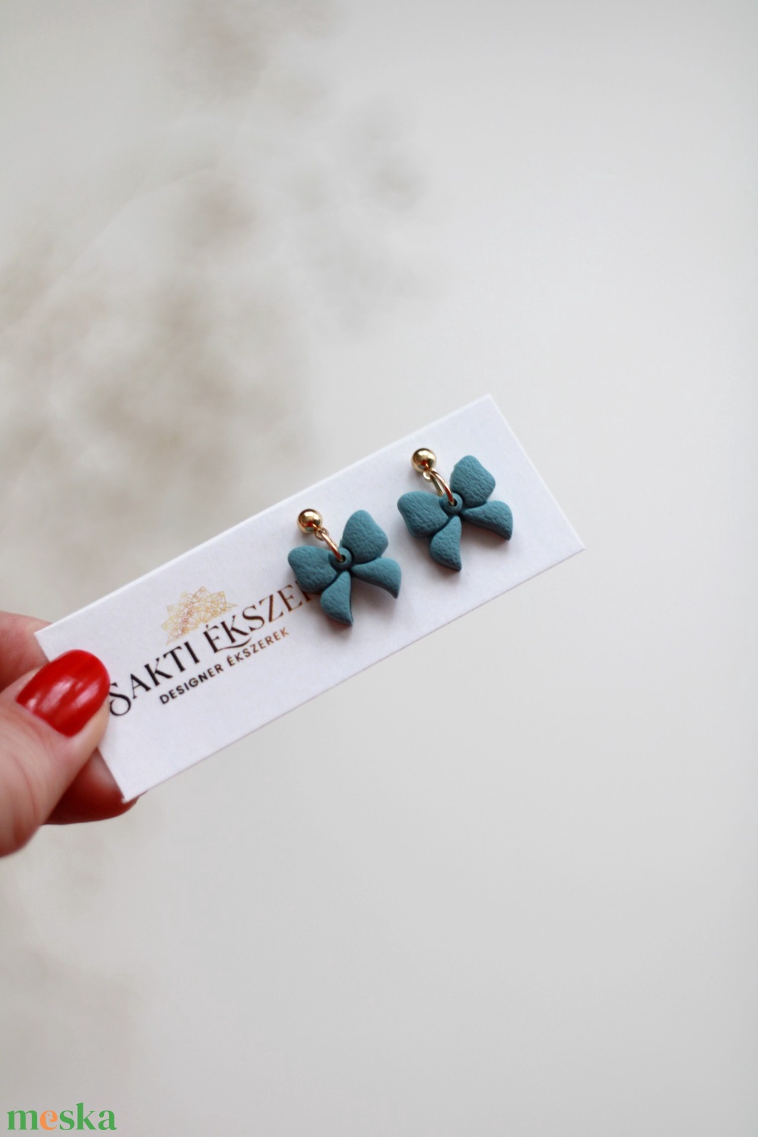 Pici teal masni fülbevaló - ékszer - fülbevaló - pötty fülbevaló - Meska.hu