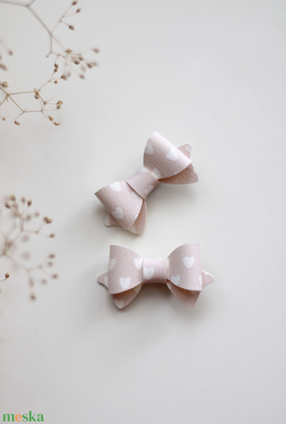 Rózsaszín szívecskés mini hajcsat - ruha & divat - hajdísz & hajcsat - hajcsat & hajtű - Meska.hu