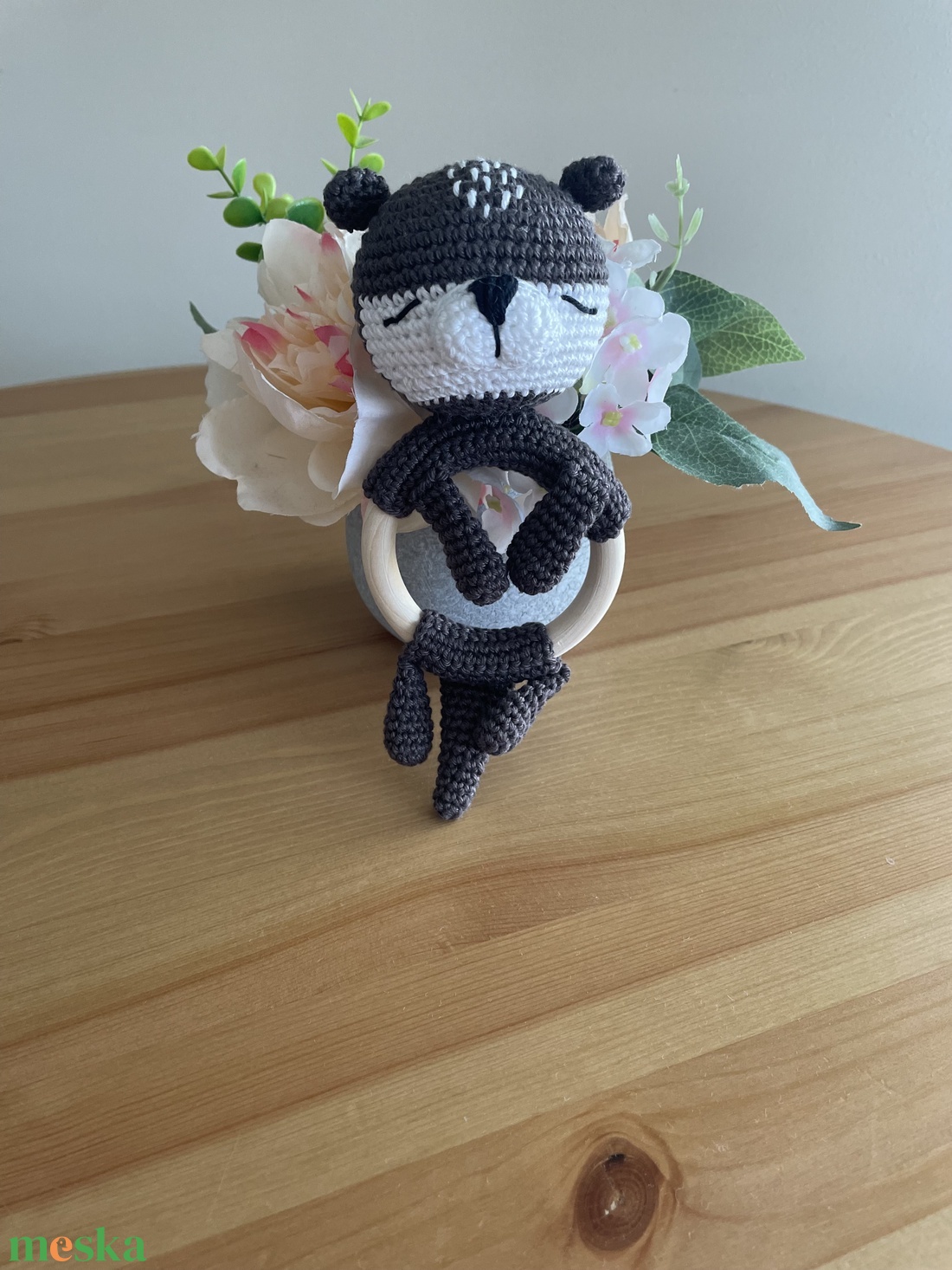 Horgolt Vidra Csörgő - baba - mama - baba játékok - csörgő - Meska.hu