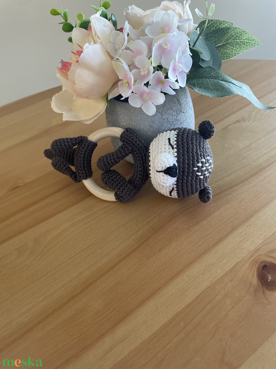 Horgolt Vidra Csörgő - baba - mama - baba játékok - csörgő - Meska.hu