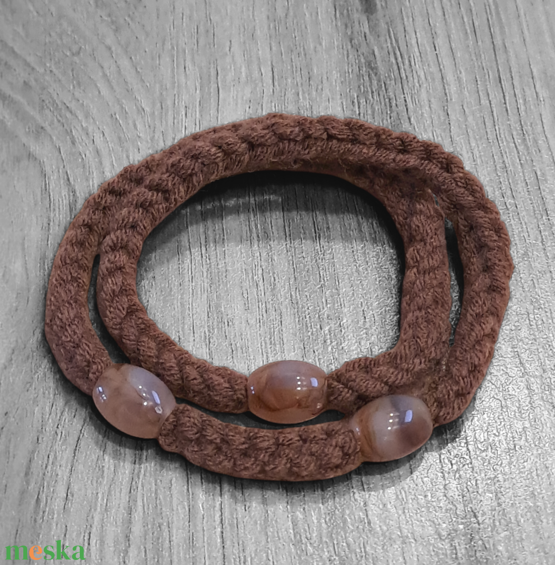 Barna horgolt karkötő  3 gyönggyel - ékszer - karkötő - gyöngyös karkötő - Meska.hu