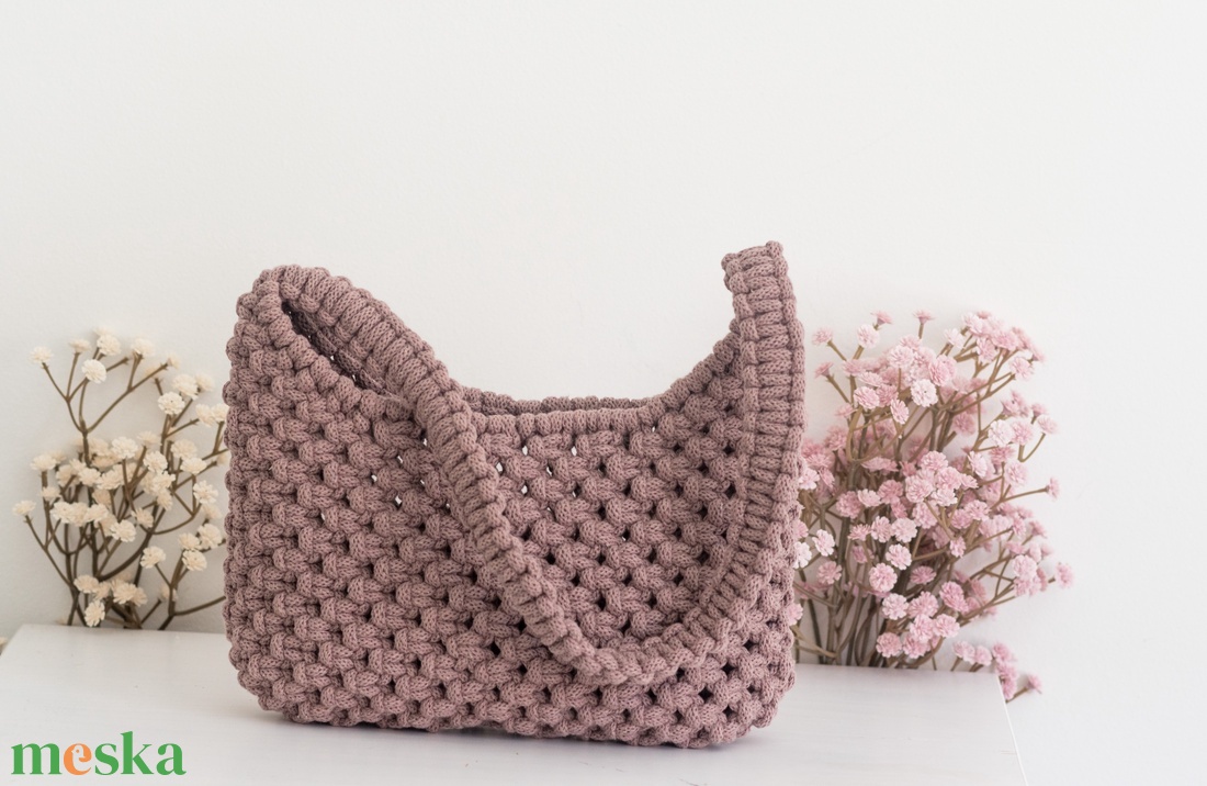 Mályva / szürkéslila makramé hobo kistáska/ minibag, válltáska - táska & tok - kézitáska & válltáska - válltáska - Meska.hu