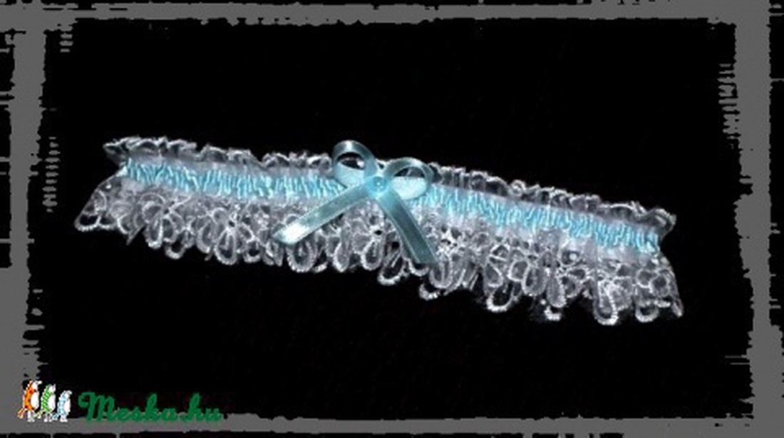 Kék menyasszonyi combcsipke, méretre varrva -  - Meska.hu