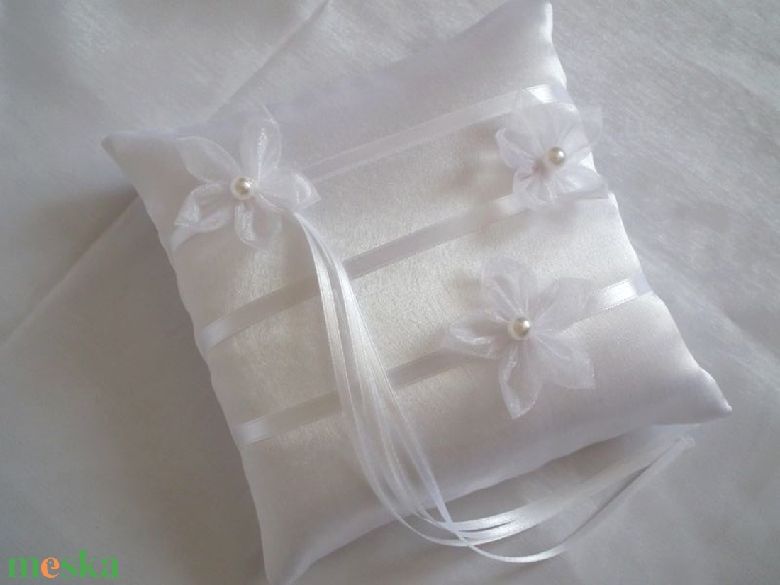 Virágmánia esküvői gyűrűpárna  - esküvő - kiegészítők - gyűrűtartó & gyűrűpárna - Meska.hu