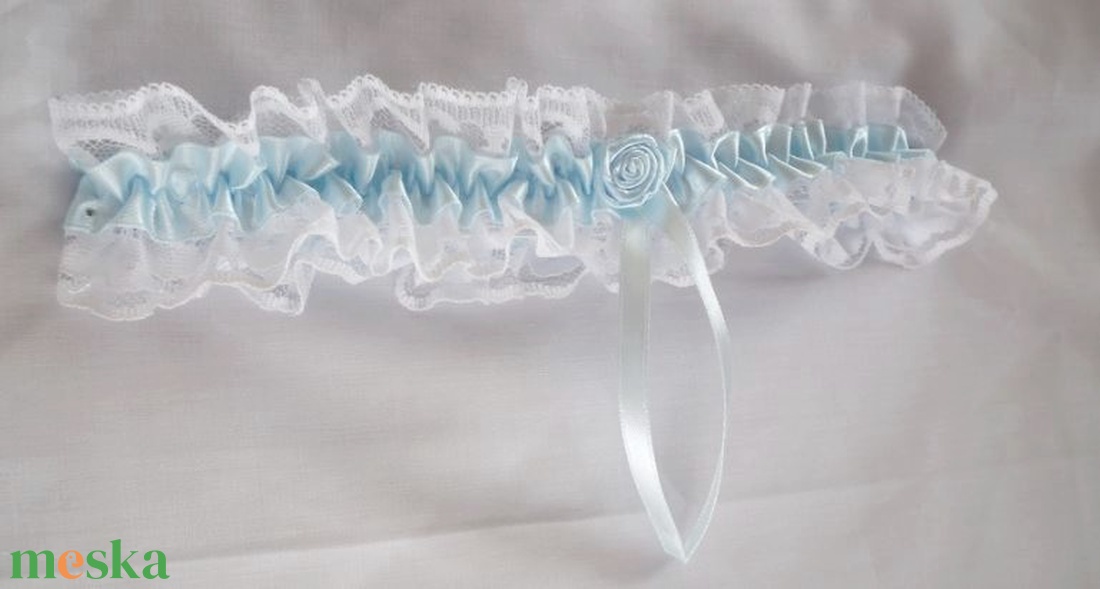 Kate combcsipke, harisnyakötő, legényfogó, méretre varrva - esküvő - kiegészítők - harisnyatartó & valami kék - Meska.hu