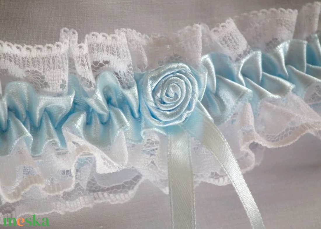 Kate combcsipke, harisnyakötő, legényfogó, méretre varrva - esküvő - kiegészítők - harisnyatartó & valami kék - Meska.hu
