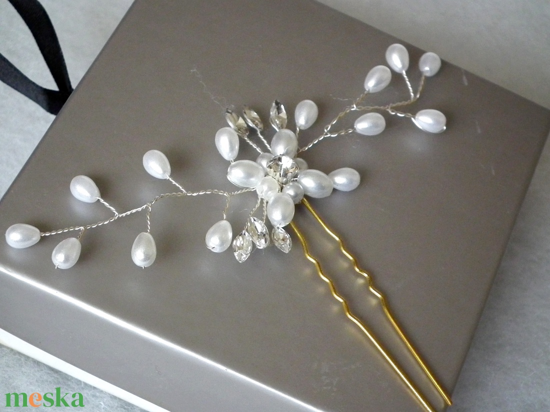 Gyöngyös, strasszos nagy hajtű, hajdísz - esküvő - hajdísz - hajtű - Meska.hu