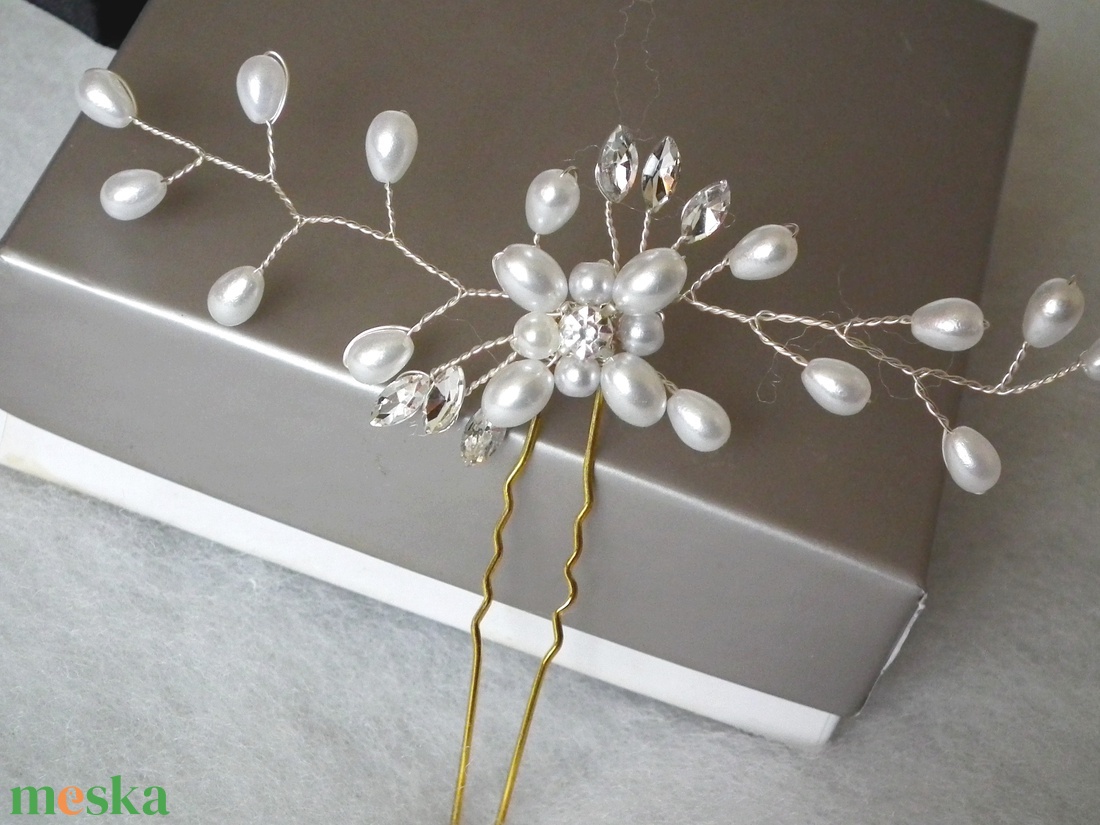 Gyöngyös, strasszos nagy hajtű, hajdísz - esküvő - hajdísz - hajtű - Meska.hu