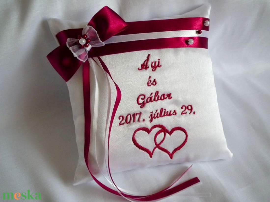 Masnis, gyöngyös hímzett gyűrűpárna dupla szívvel - esküvő - kiegészítők - gyűrűtartó & gyűrűpárna - Meska.hu