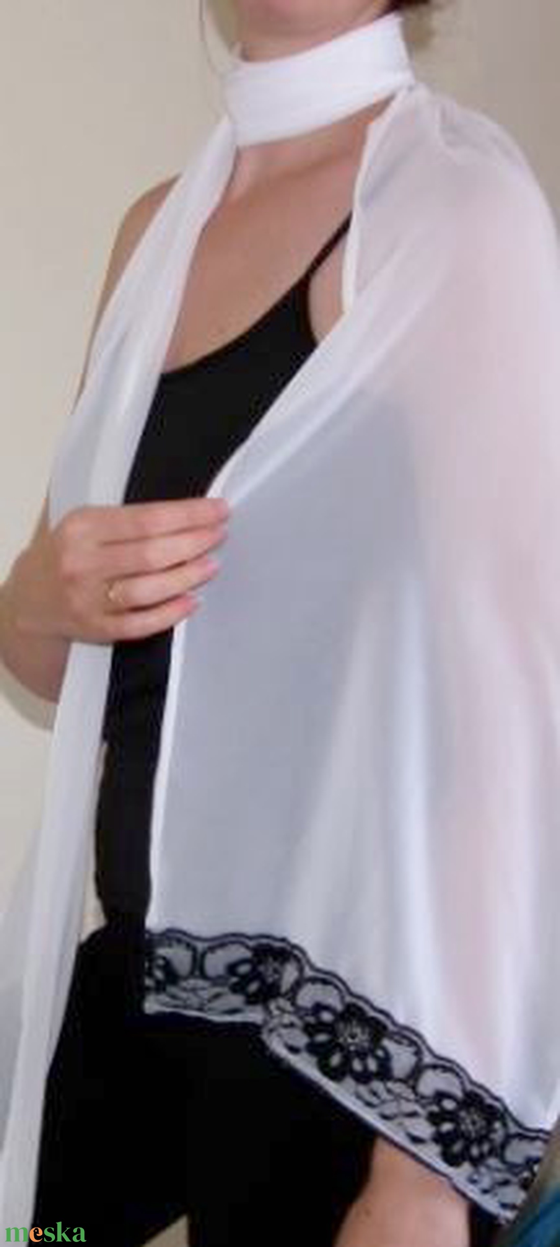 Muszlin stóla, vállkendő fekete csipkével - ruha & divat - sál, sapka, kendő - stóla - Meska.hu