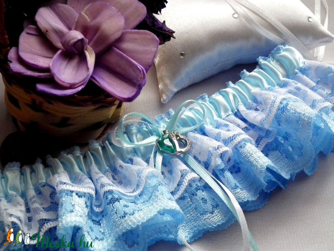 Szerelem esküvői combcsipke, legényfogó -  - Meska.hu