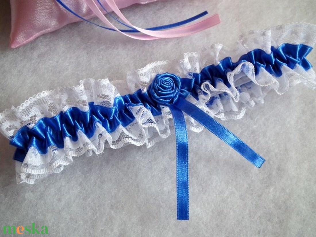 Királykék Kate esküvői rózsás combcsipke - esküvő - kiegészítők - harisnyatartó & valami kék - Meska.hu