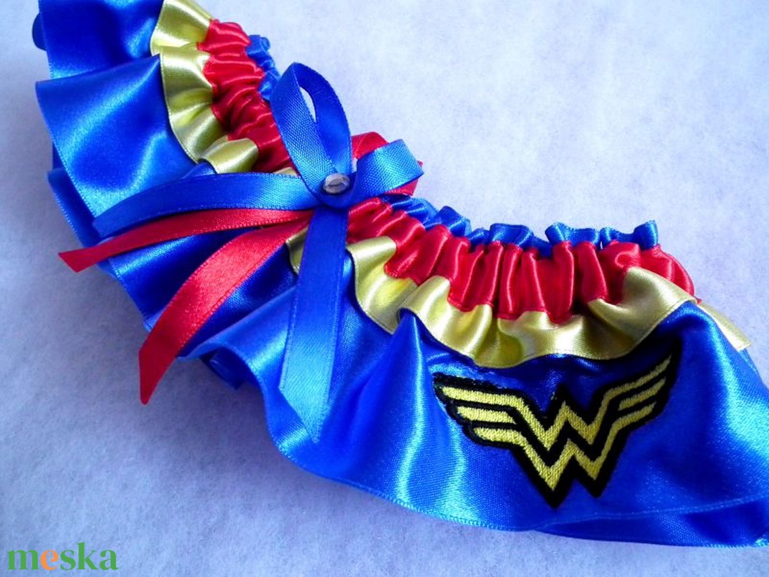 Wonder Women szatén legényfogó - esküvő - kiegészítők - harisnyatartó & valami kék - Meska.hu Wonder Women szatén legényfogó - esküvő - kiegészítők - harisnyatartó & valami kék - Meska.hu