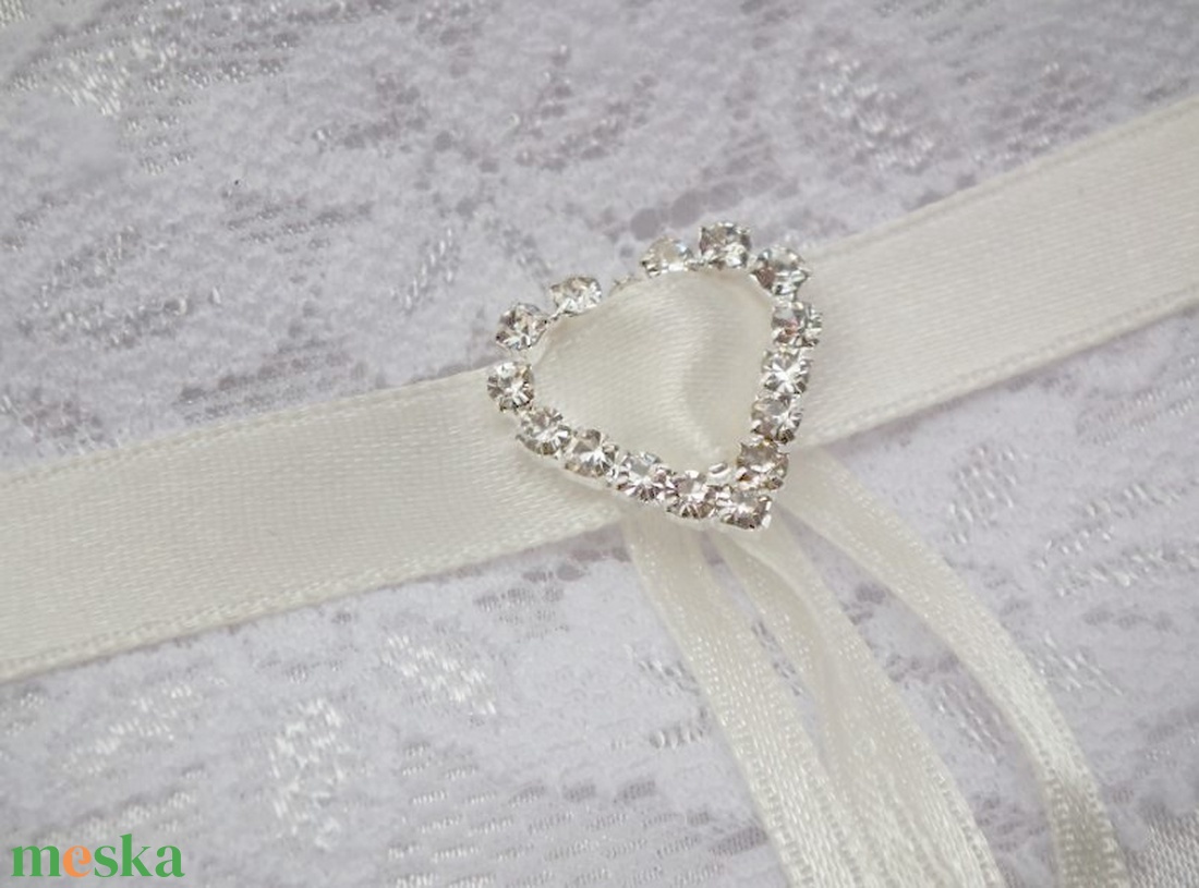 Illúzió gyűrűpárna - ekrü szalaggal - esküvő - kiegészítők - gyűrűtartó & gyűrűpárna - Meska.hu