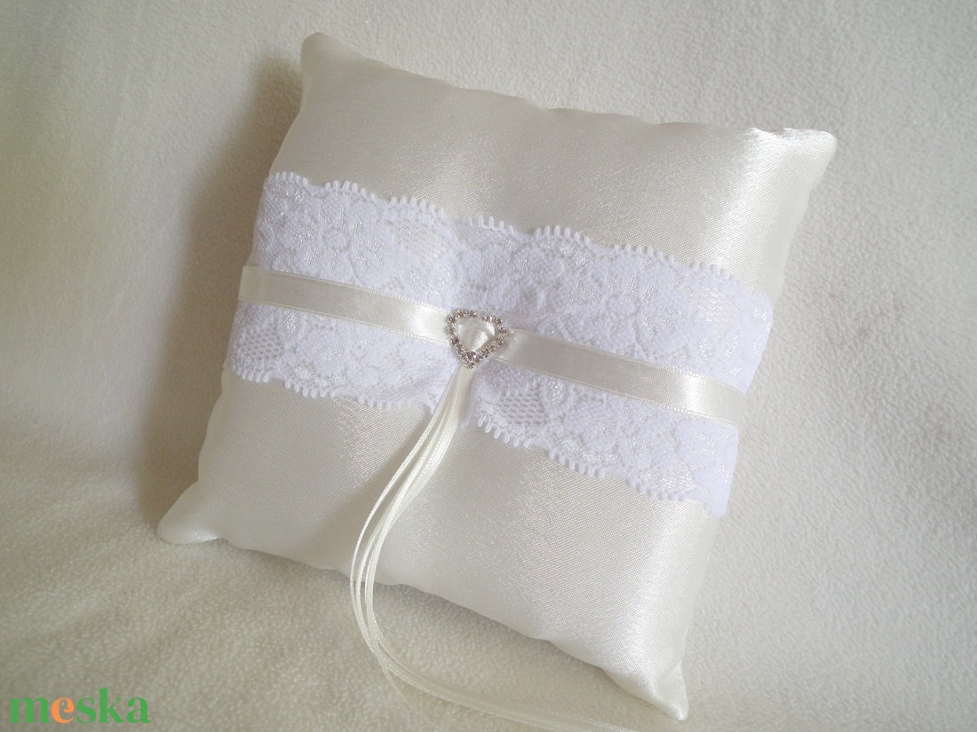 Illúzió gyűrűpárna - ekrü - esküvő - kiegészítők - gyűrűtartó & gyűrűpárna - Meska.hu